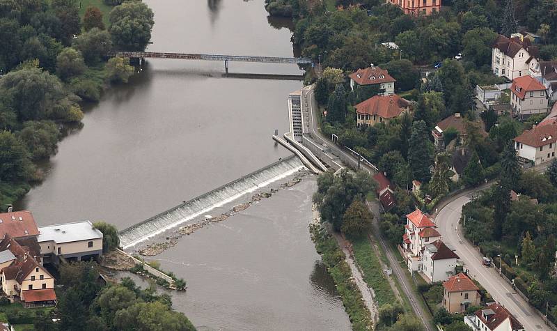 Z letu vzducholodi Zeppelin z Prahy do Plzně.