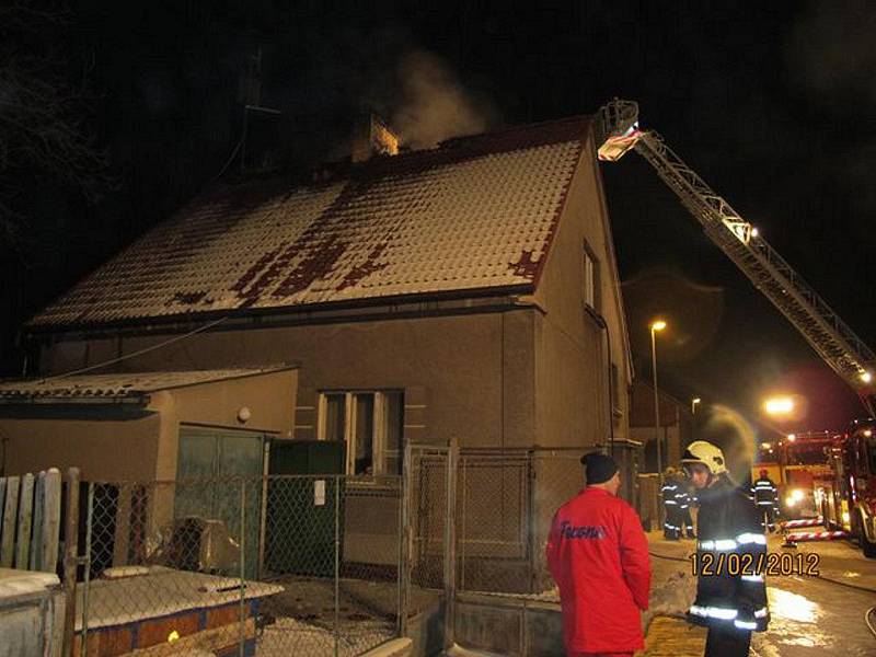 Požár domu v Červeném Hrádku