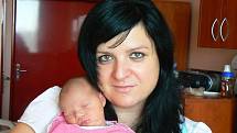 Tříletý Adam se prý na svoji novorozenou sestru díval při návštěvě FN jako na andílka. Karolínka (3,16 kg, 47 cm) se narodila Adéle a Jiřímu Klímovým z Třemošné 23. 3. ve 22.16 hod.
