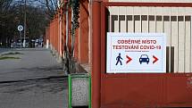 Odběrové místo na testy koronaviru ve Fakultní nemocnici Plzeň na Borech