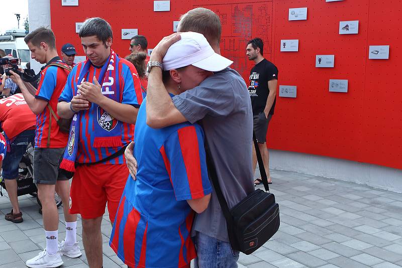 Pietní místo u stadionu FC Viktoria Plzeň