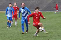 Zimní příprava 2024: SK Petřín Plzeň (na snímku fotbalisté v červených dresech) - FK Ostrov 2:4 (1:1).