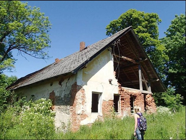 Usedlost pohádka u Čachrova, kde žil mimo jiné i sériový vrah.