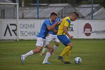 FORTUNA divize A, 4. kolo: SK SENCO Doubravka (na snímku fotbalisté ve žlutých dresech) - TJ Jiskra Domažlice B (modří) 3:3.