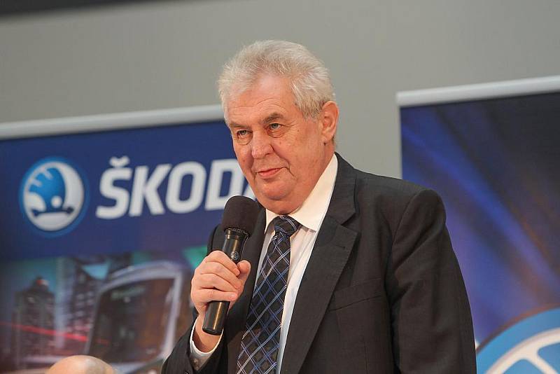 Prezident Miloš Zeman při besedě se zaměstnanci Škody Electric