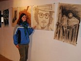 Lucie Slavíková studuje grafický design na Střední odborné škole obchodu, užitého umění a designu v Plzni