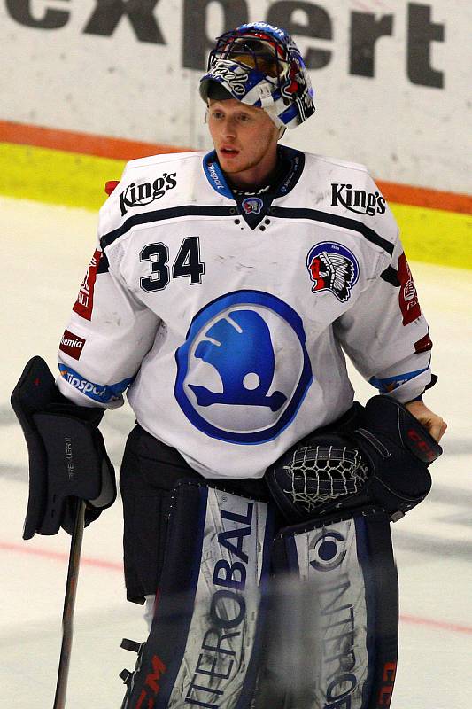 Do Plzně přišel Dominik Frodl  ve 22 letech z prvoligové Slavie Praha na post druhého gólmana, ale když potom Miroslav Svoboda  neodolal vábení zámořské NHL, chytil se šance a stal se oporou týmu.