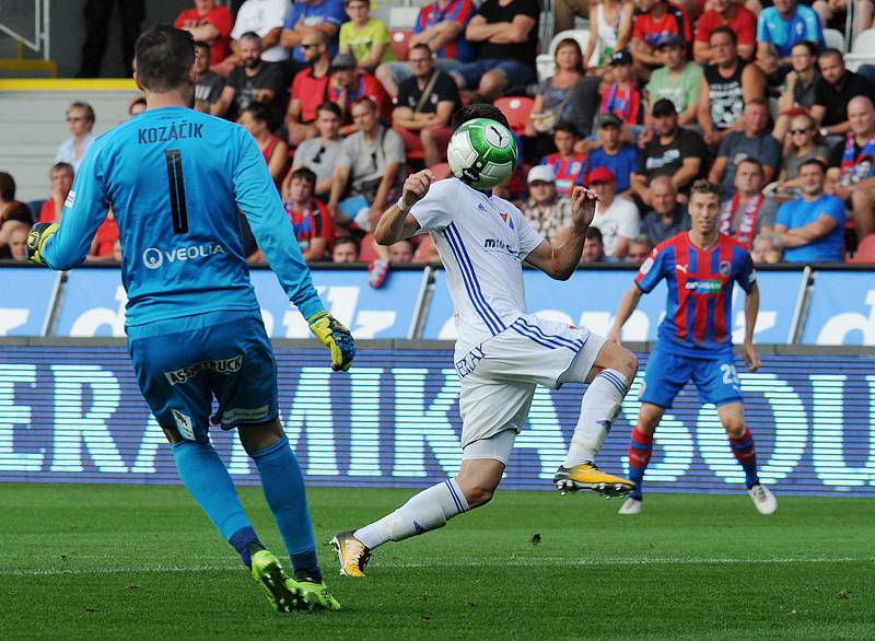 Fotbalisté Plzně porazili v zápase 5. kola první ligy doma Baník Ostrava 3:0.