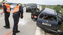 Čtvrteční tragická nehoda na 101. kilometru dálnice D5 si vyžádala život 24letého řidiče modrého peugeotu