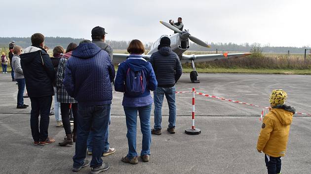 Den otevřených dveří v Hangáru 3 na letišti v Líních, 28. 10. 2021