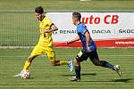 5. kolo FORTUNA ČFL, skupina A: FK ROBSTAV Přeštice (na snímku fotbalisté ve žlutých dresech) - TJ Jiskra Domažlice (modří) 5:1 (2:0).