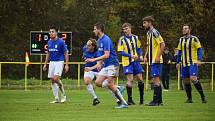 11. kolo krajské I. A třídy: TJ Sokol Kralovice - FK Bohemia Kaznějov (na snímku fotbalisté v modrých dresech) 4:3 (0:2).