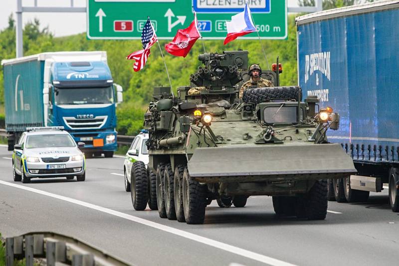 Konvoj americké armády míří přes Českou republiku na cvičení Saber Strike do Pobaltí.