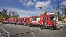 Speciální Gambrinus tramvaj, která projíždí ulicemi Plzně