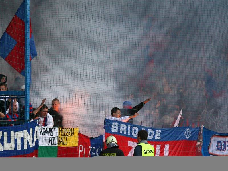 Fotbalisté Viktorie Plzeň titul mistra Gambrinus ligy neobhájili. 