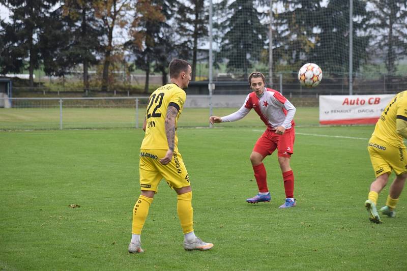 Fotbalisté FK Robstav Přeštice porazili v ČFL na domácím hřišti karlovarskou Slavii 3:1.