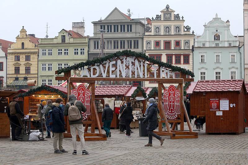 Adventní trhy na náměstí Republiky v Plzni.