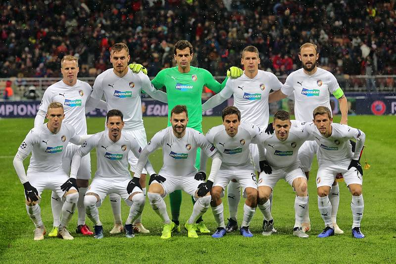 Fotbalisté Viktorie Plzeň zvítězili v pátém duelu skupinové fáze věhlasné a milionářské Ligy mistrů v Lužnikách nad CSKA Moskva 2:1.