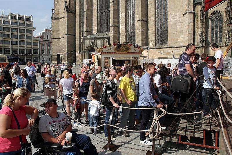 Umělecký kolotoč Le Manège Carré Senart