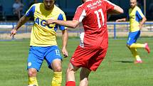 První výhru v rámci letní přípravy si připsali na účet fotbalisté karlovarské Slavie, když porazili Teplice B 2:0.