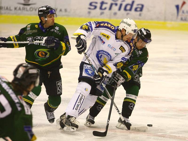 Hokej Karlovy Vary - Plzeň 2:1 po samostatných nájezdech