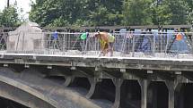 Rekonstrukce historického mostu na Jateční
