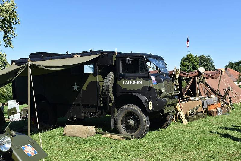 V Myslívě si připomněli návrat vojáků Československé obrněné brigády do vlasti a působení armády Spojených států amerických v západních Čechách.