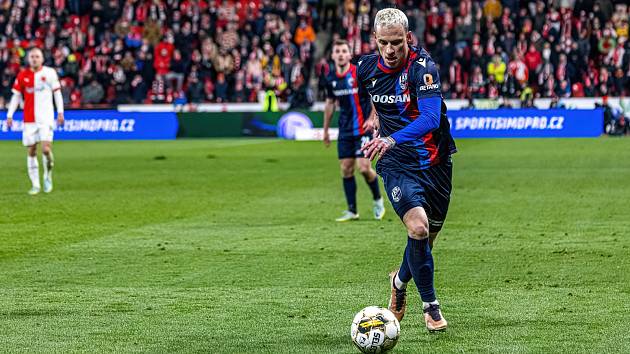 Fotbalisté Viktorie prokletí slávistického stadionu v Edenu neprolomili, v sobotu tam prohráli 1:2.