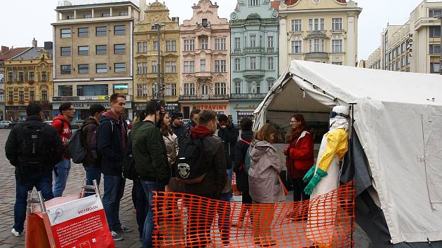 Lékaři bez hranic na náměstí Republiky v Plzni.