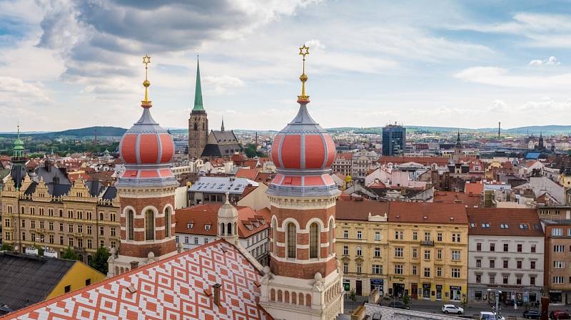 Dvorky z centru Plzně z ptačí perspektivy.