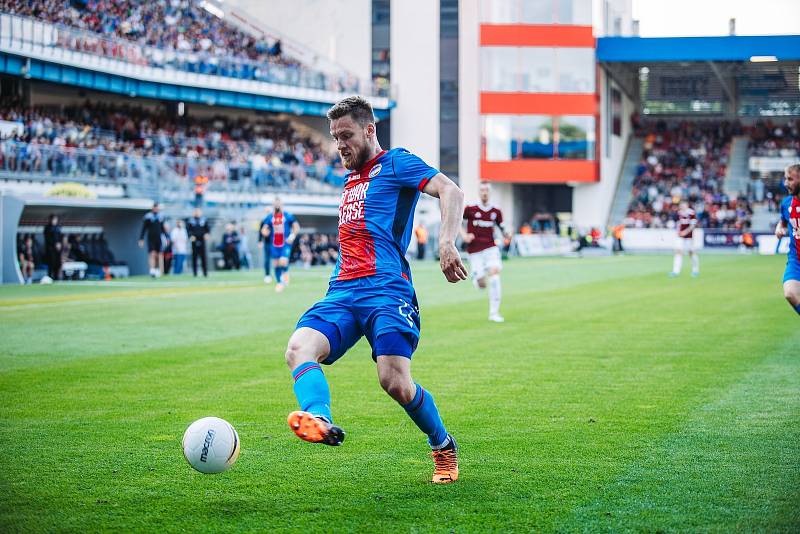 Viktoria Plzeň - Sparta Praha (v červeném), 8. května 2022.