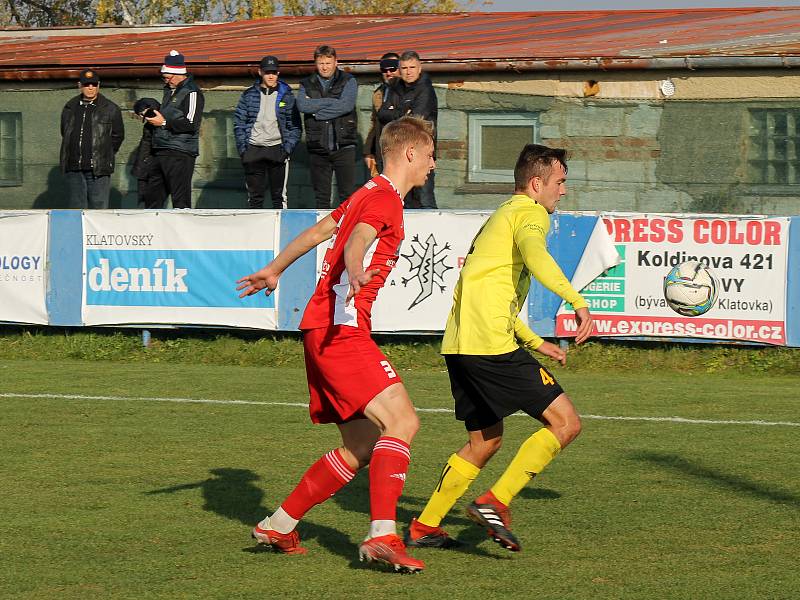 14. kolo FORTUNA divize A: SK Klatovy 1898 (červení) - ROBSTAV Přeštice (žlutí) 1:4 (1:4).