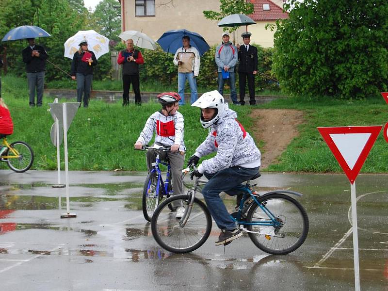 Dopravní soutěž mladých cyklistů ve Vejprnicích