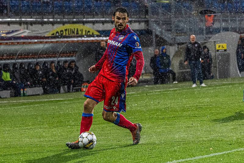 9. kolo FORTUNA:LIGY: FC Viktoria Plzeň - SK Slavia Praha 3:0 (2:0).