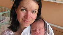 Aleně a Tomáši Posavádovým z Myslíva se 27. dubna pětadvacet minut před sedmou hodinou ráno narodil v Mulačově nemocnici syn Jakub (3,55 kg/51 cm), na kterého se doma těší dvouletá sestřička Lucka