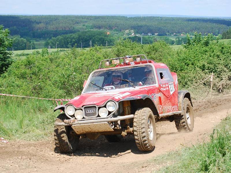 Čtyřiadvacetihodinový offroad maraton v Dobřanech