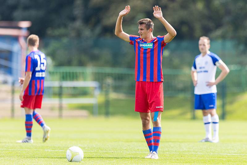 Z archivu: Fotbalisté plzeňské Viktorie prohráli na Admiře 1:3.