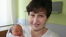 Eliška (2,90 kg, 49 cm), která se narodila 19. 4. v 7.45 hod. v Mulačově nemocnici, je prvorozená dcera Radky a Josefa Grösslových z Janovic nad Úhlavou