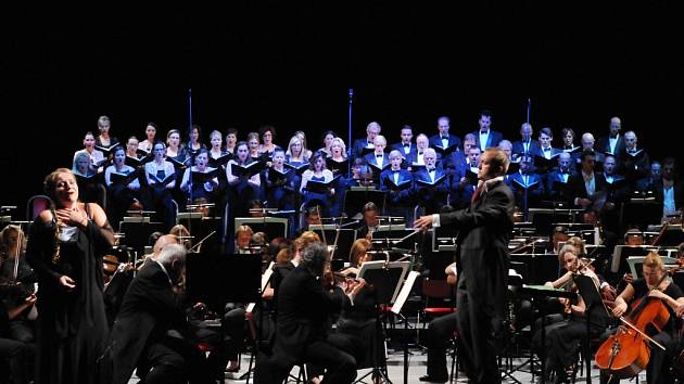 Kanadské pěvecké naděje bude doprovázet v Plzni a Karlových Varech orchestr DJKT vedený šéfdirigentem Norbertem Baxou