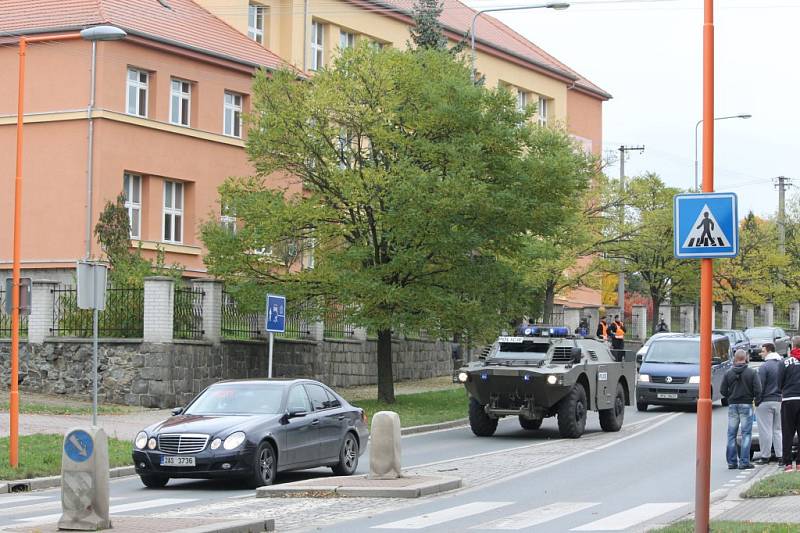 Cvičení záchranných složek na základní škole v Dobřanech