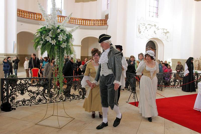 Turistická  sezona odstartovala v sobotu v poutním areálu Mariánská Týnice na Kralovicku. 