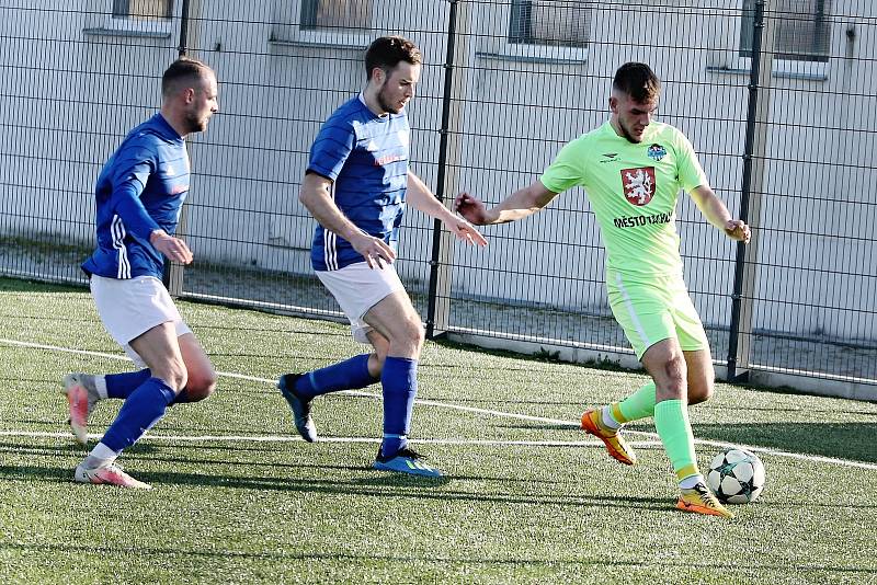 Krajský přebor (18. kolo): TJ Sokol Plzeň-Černice (na snímku fotbalisté v modrých dresech) - FK Tachov 0:3.