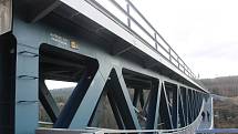 Pňovanský most na přelomu února a března.