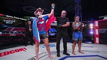 Plzeňská zápasnice MMA Martina Jindrová porazila v americkém Texasu zkušenou brazilskou soupeřku 3:0 na body.