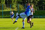 8. kolo krajského přeboru: SK Rapid Plzeň (na snímku hráčui v modrých dresech) - FC Chotíkov 1932 1:2 (0:1).