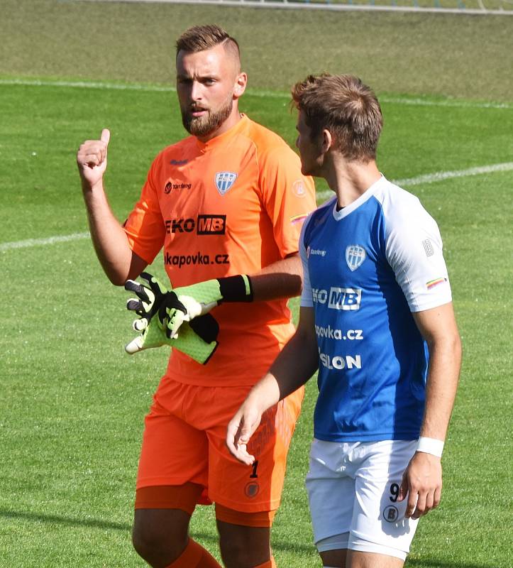 FC SILON Táborsko - FK ROBSTAV Přeštice (žlutí) 2:2.