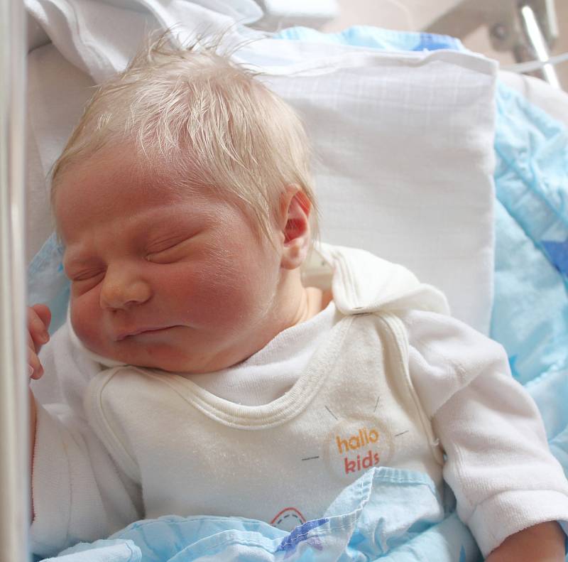 Gregg James Gawthorpe se narodil 4. února ve 14:29 rodičům Kateřině a Stevenovi z Trnové. Po příchodu na svět ve FN na Lochotíně vážil jejich chlapeček 3900 gramů a měřil 51 centimetrů.
