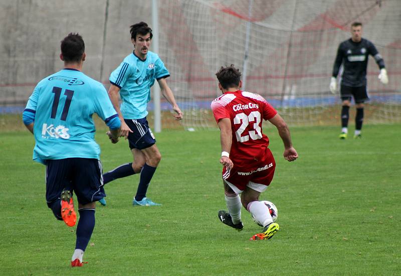 7. kolo FORTUNA divize A: SK Petřín Plzeň (červení) - SK Otava Katovice (modří) 7:0.