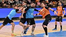 První čtvrtfinále play-off extraligy házenkářů ovládl Talent tým Plzeňského kraje, který v pátek porazil doma SKKP Handball Brno 33:25. 