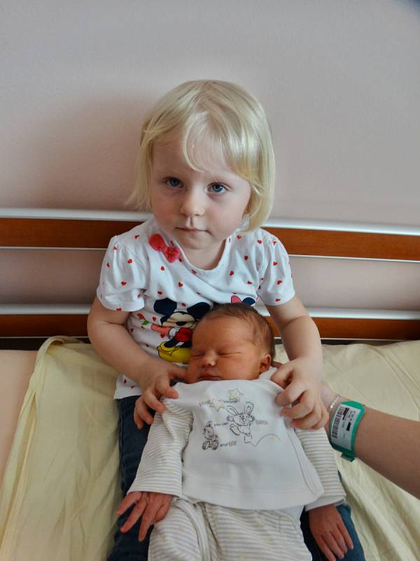 Bára Fránová se narodila 29. března ve 22:35 mamince Lucii a tatínkovi Zdeňkovi z Hubenova. Po příchodu na svět v plzeňské FN vážila sestřička dvouleté Anetky 3250 gramů a měřila 49 centimetrů.